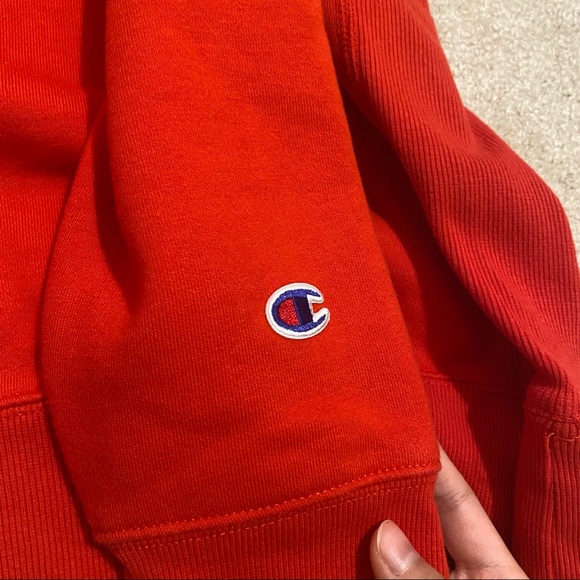 Champion red crewneck sweatshirt size XL - Picture 4 of 4